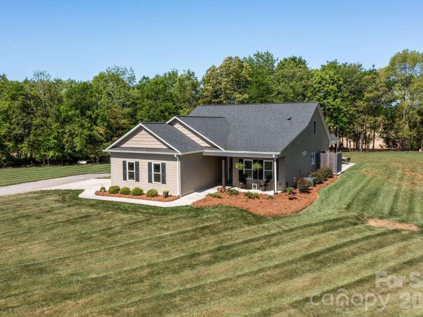 147 Haystack Lane, Olin, NC 28660.  MLS# CAR4375441, YatesRealty ID 23772. Only 5 years old.