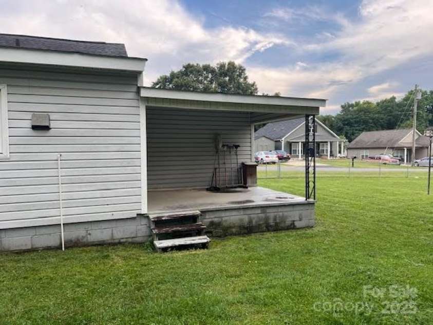 104 Franklin Street, Clover, SC 29710.  MLS# CAR4277310, YatesRealty ID 23774. 