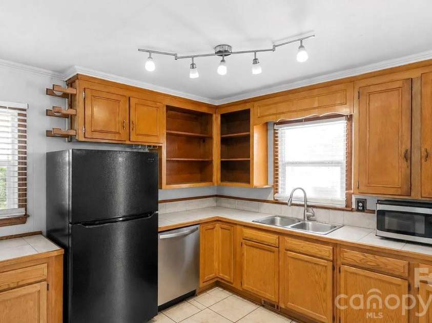 1201 Memory Lane, Monroe, NC 28112.  MLS# CAR4420714, YatesRealty ID 23775. Spacious kitchen...virtual