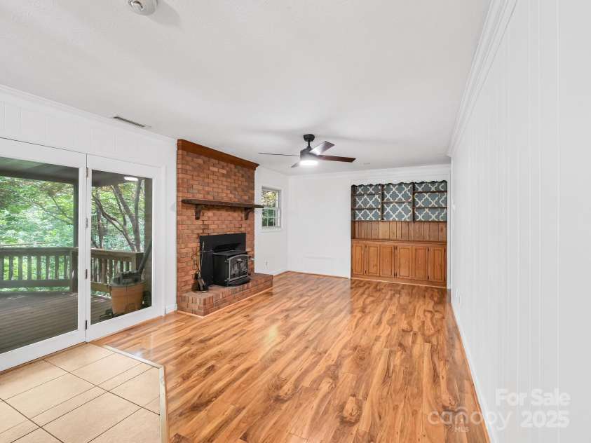 8 Mayfair Drive, Candler, NC 28715.  MLS# CAR4273573, YatesRealty ID 23775. 