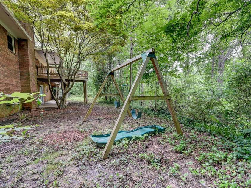 8 Mayfair Drive, Candler, NC 28715.  MLS# CAR4273573, YatesRealty ID 23775. 