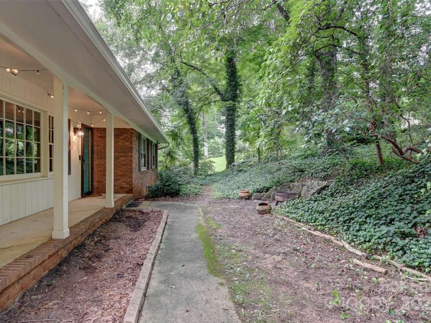 8 Mayfair Drive, Candler, NC 28715.  MLS# CAR4273573, YatesRealty ID 23775. 