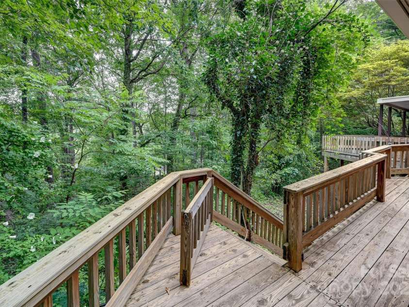 8 Mayfair Drive, Candler, NC 28715.  MLS# CAR4273573, YatesRealty ID 23775. 