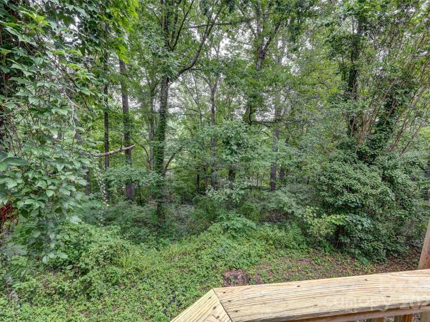 8 Mayfair Drive, Candler, NC 28715.  MLS# CAR4273573, YatesRealty ID 23775. 