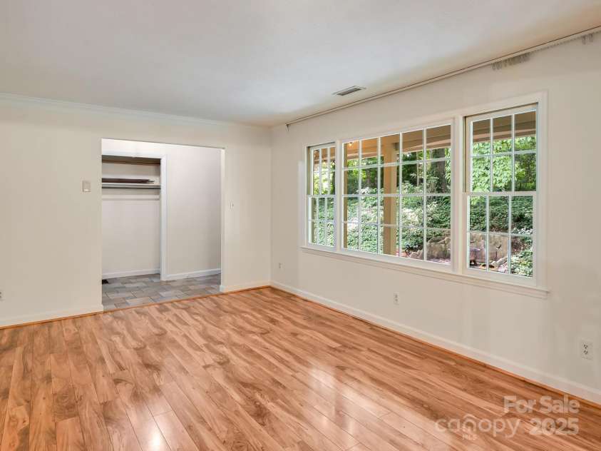 8 Mayfair Drive, Candler, NC 28715.  MLS# CAR4273573, YatesRealty ID 23775. Living room