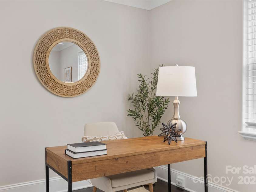 404 Wakefield Drive, Charlotte, NC 28209.  MLS# CAR4274705, YatesRealty ID 23777. 