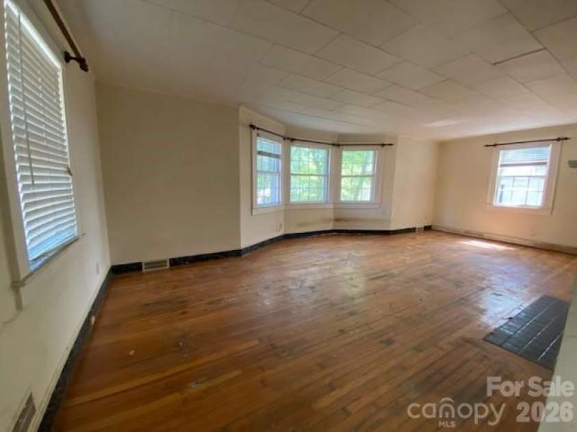 413 Rice Street, Hamlet, NC 28345.  MLS# CAR4382214, YatesRealty ID 23777. 
