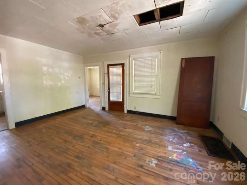 413 Rice Street, Hamlet, NC 28345.  MLS# CAR4382214, YatesRealty ID 23777. 