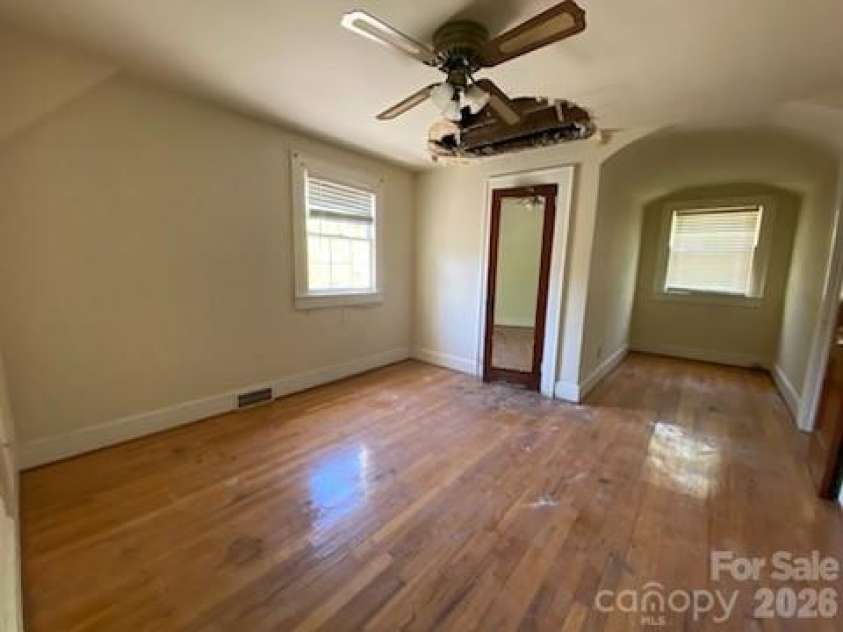 413 Rice Street, Hamlet, NC 28345.  MLS# CAR4382214, YatesRealty ID 23777. 