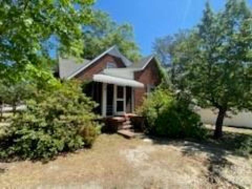 413 Rice Street, Hamlet, NC 28345.  MLS# CAR4382214, YatesRealty ID 23777. 