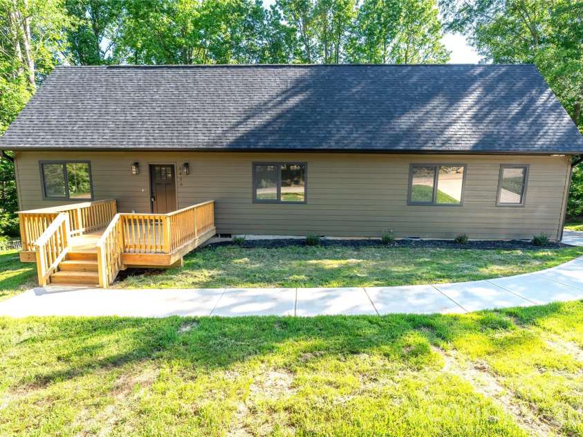 3425 Mission Trail, Lincolnton, NC 28092.  MLS# CAR4382062, YatesRealty ID 23778. 