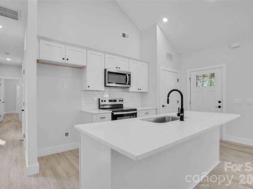 3425 Mission Trail, Lincolnton, NC 28092.  MLS# CAR4382062, YatesRealty ID 23778. 