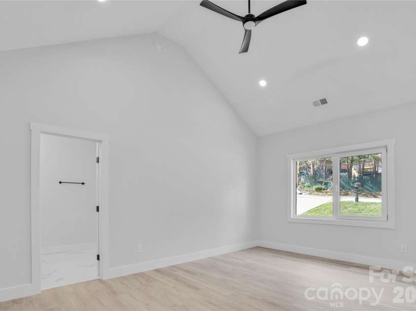 3425 Mission Trail, Lincolnton, NC 28092.  MLS# CAR4382062, YatesRealty ID 23778. 
