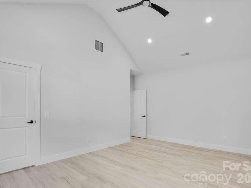 3425 Mission Trail, Lincolnton, NC 28092.  MLS# CAR4382062, YatesRealty ID 23778. 