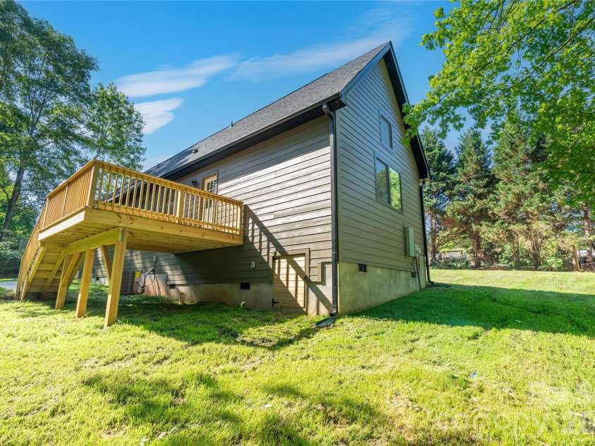3425 Mission Trail, Lincolnton, NC 28092.  MLS# CAR4382062, YatesRealty ID 23778. 