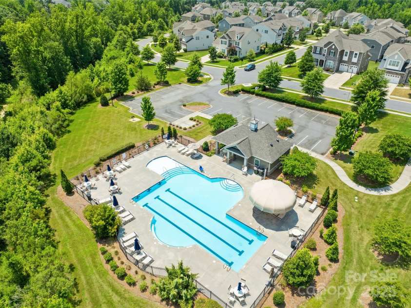 586 Brookhaven Drive, Fort Mill, SC 29708.  MLS# CAR4273576, YatesRealty ID 23778. 