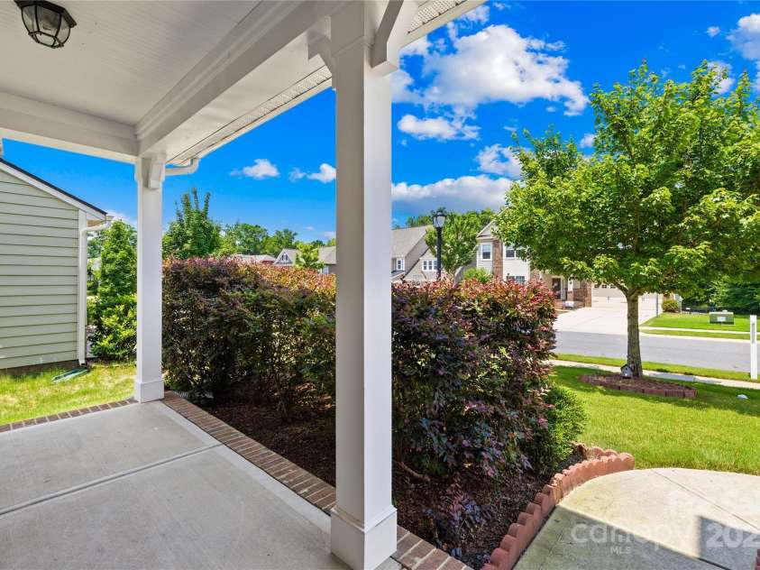 586 Brookhaven Drive, Fort Mill, SC 29708.  MLS# CAR4273576, YatesRealty ID 23778. 