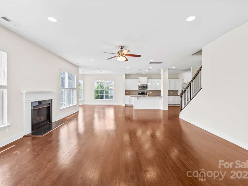 586 Brookhaven Drive, Fort Mill, SC 29708.  MLS# CAR4273576, YatesRealty ID 23778. 