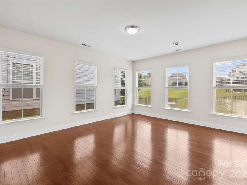 586 Brookhaven Drive, Fort Mill, SC 29708.  MLS# CAR4273576, YatesRealty ID 23778. 