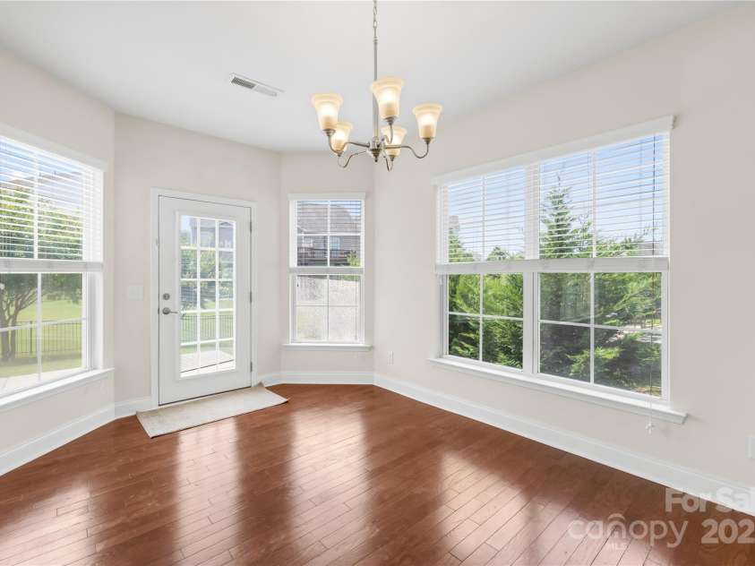 586 Brookhaven Drive, Fort Mill, SC 29708.  MLS# CAR4273576, YatesRealty ID 23778. 