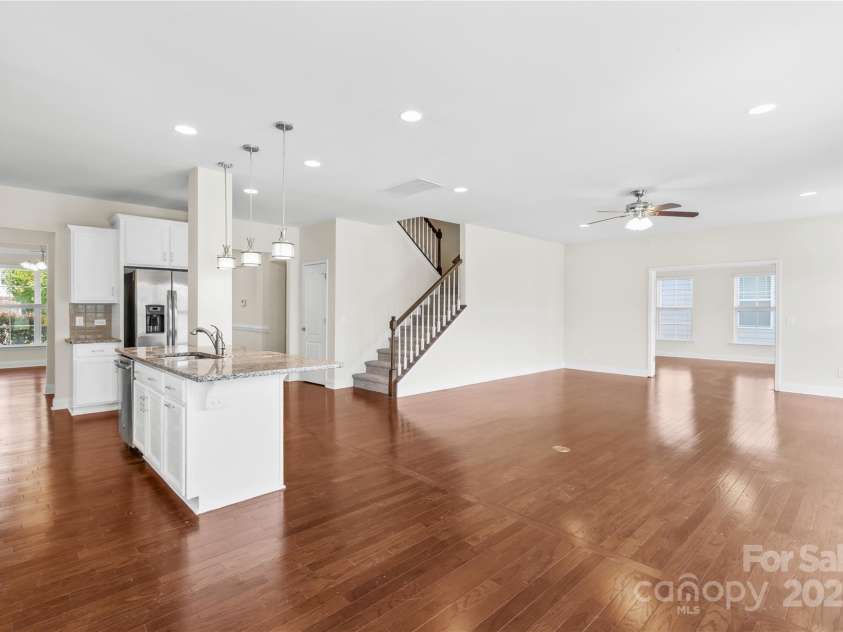 586 Brookhaven Drive, Fort Mill, SC 29708.  MLS# CAR4273576, YatesRealty ID 23778. 