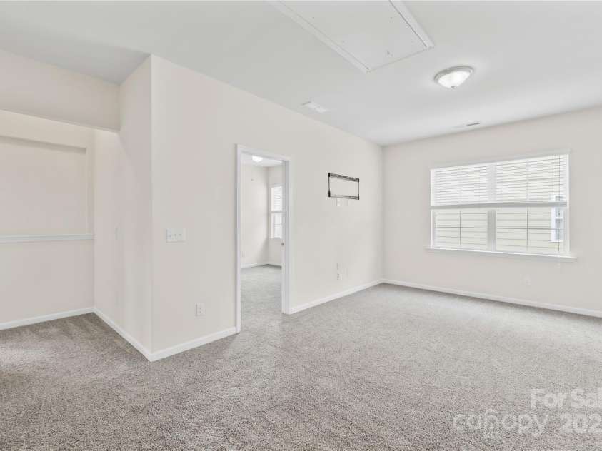 586 Brookhaven Drive, Fort Mill, SC 29708.  MLS# CAR4273576, YatesRealty ID 23778. 