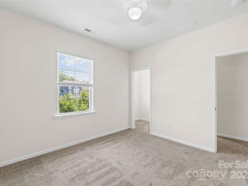 586 Brookhaven Drive, Fort Mill, SC 29708.  MLS# CAR4273576, YatesRealty ID 23778. 