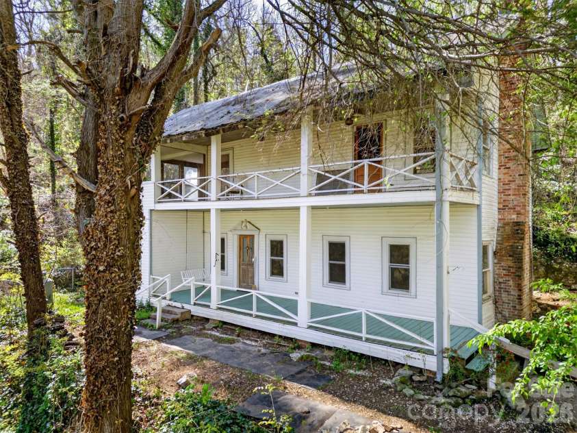105 Poplar Street, Saluda, NC 28773.  MLS# CAR4337766, YatesRealty ID 23779. 