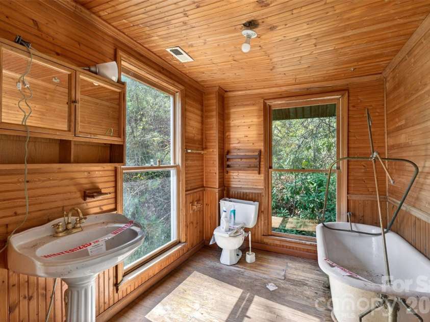 105 Poplar Street, Saluda, NC 28773.  MLS# CAR4337766, YatesRealty ID 23779. 