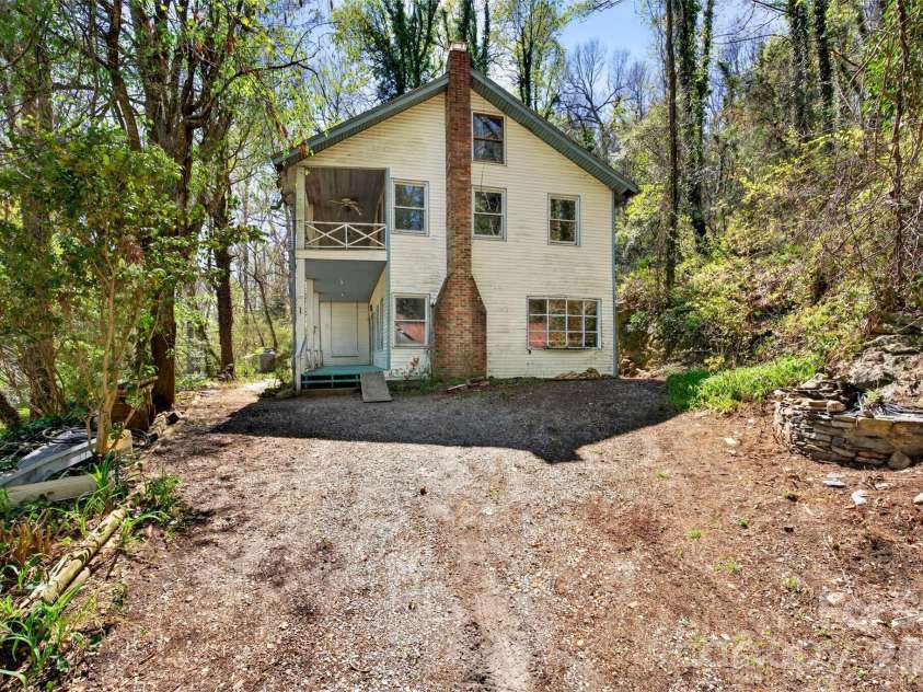105 Poplar Street, Saluda, NC 28773.  MLS# CAR4337766, YatesRealty ID 23779. 