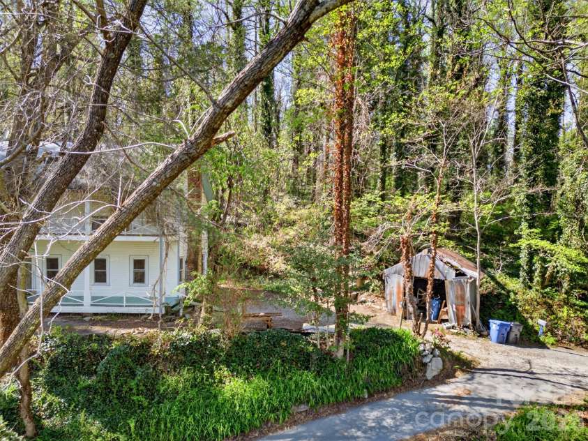 105 Poplar Street, Saluda, NC 28773.  MLS# CAR4337766, YatesRealty ID 23779. 