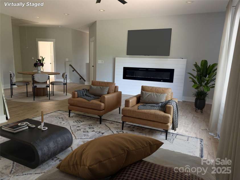 908 30th Avenue Drive, Hickory, NC 28601.  MLS# CAR4276650, YatesRealty ID 23779. 