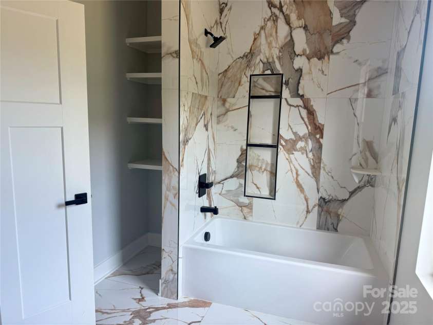 908 30th Avenue Drive, Hickory, NC 28601.  MLS# CAR4276650, YatesRealty ID 23779. 