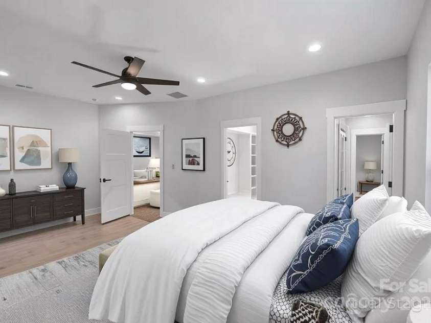 908 30th Avenue Drive, Hickory, NC 28601.  MLS# CAR4319607, YatesRealty ID 23779. 