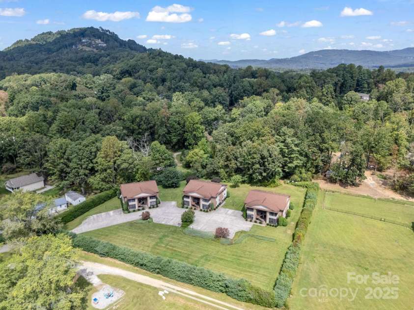 45 Indian River Road, Hendersonville, NC 28791.  MLS# CAR4305685, YatesRealty ID 2378. 
