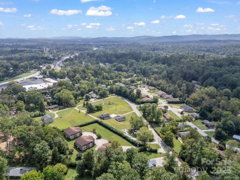 45 Indian River Road, Hendersonville, NC 28791.  MLS# CAR4305685, YatesRealty ID 2378. 