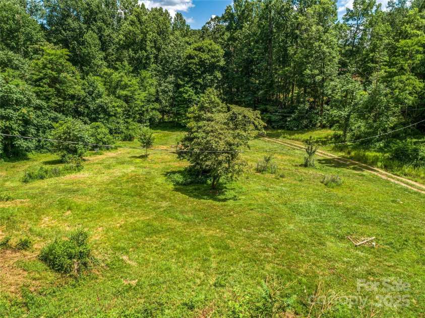 124 Cozy Cove Lane, Saluda, NC 28773.  MLS# CAR4274827, YatesRealty ID 23780. 