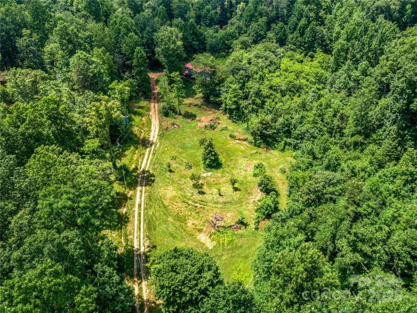 124 Cozy Cove Lane, Saluda, NC 28773.  MLS# CAR4274827, YatesRealty ID 23780. 