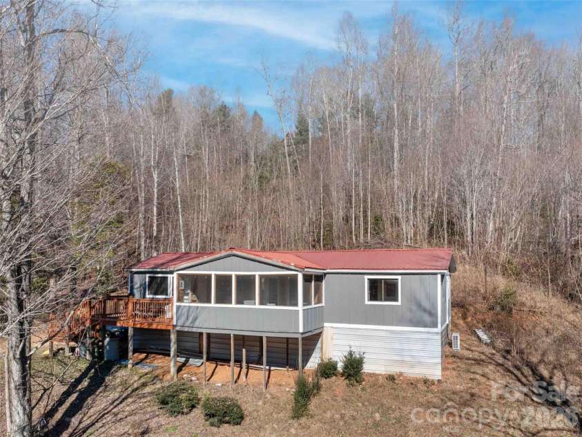 124 Cozy Cove Lane, Saluda, NC 28773.  MLS# CAR4338462, YatesRealty ID 23780. 
