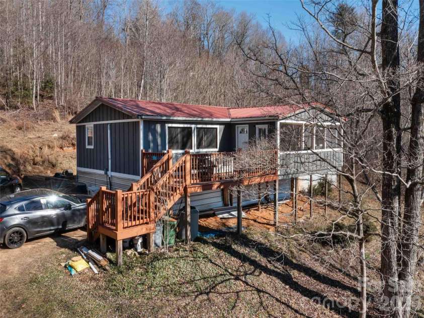 124 Cozy Cove Lane, Saluda, NC 28773.  MLS# CAR4338462, YatesRealty ID 23780. 