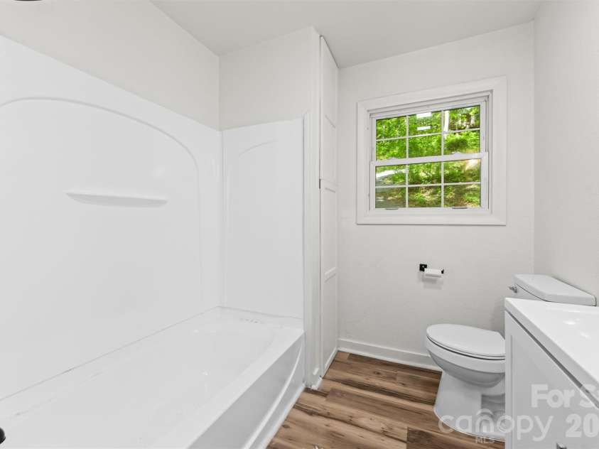 193 Sams Hill, Sylva, NC 28779.  MLS# CAR4379305, YatesRealty ID 23781. 