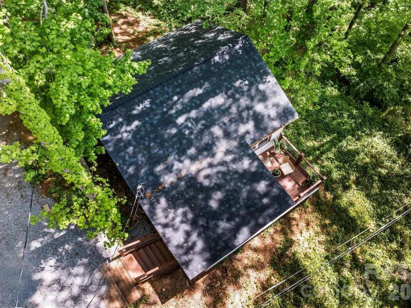 193 Sams Hill, Sylva, NC 28779.  MLS# CAR4379305, YatesRealty ID 23781. 