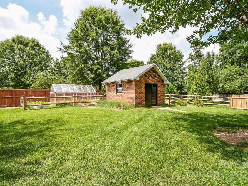 4320 Atkinson Way, Monroe, NC 28110.  MLS# CAR4269221, YatesRealty ID 23781. 