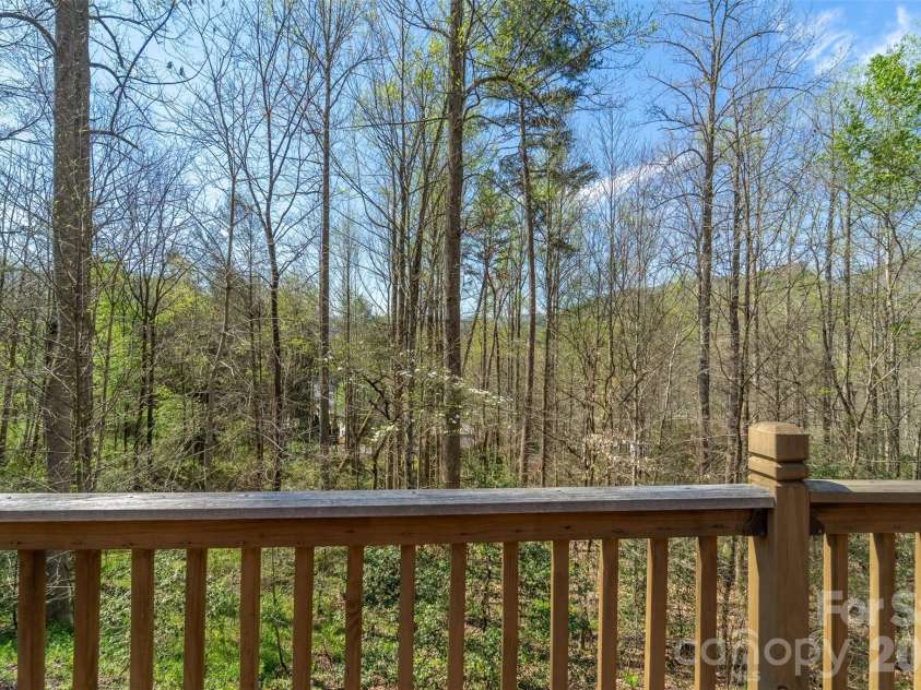 201 Windcrest Ridge, Sylva, NC 28779.  MLS# CAR4367341, YatesRealty ID 23782. 