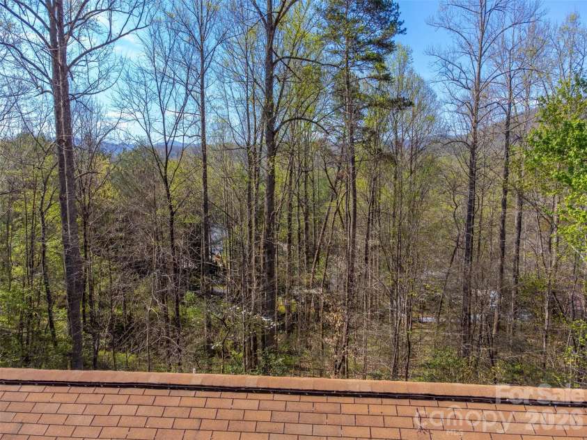 201 Windcrest Ridge, Sylva, NC 28779.  MLS# CAR4367341, YatesRealty ID 23782. 
