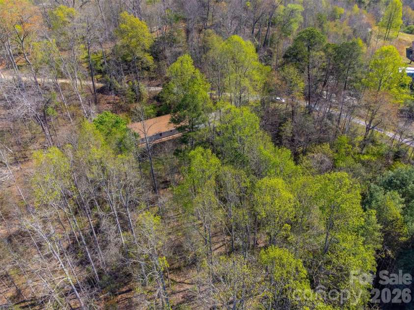 201 Windcrest Ridge, Sylva, NC 28779.  MLS# CAR4367341, YatesRealty ID 23782. 