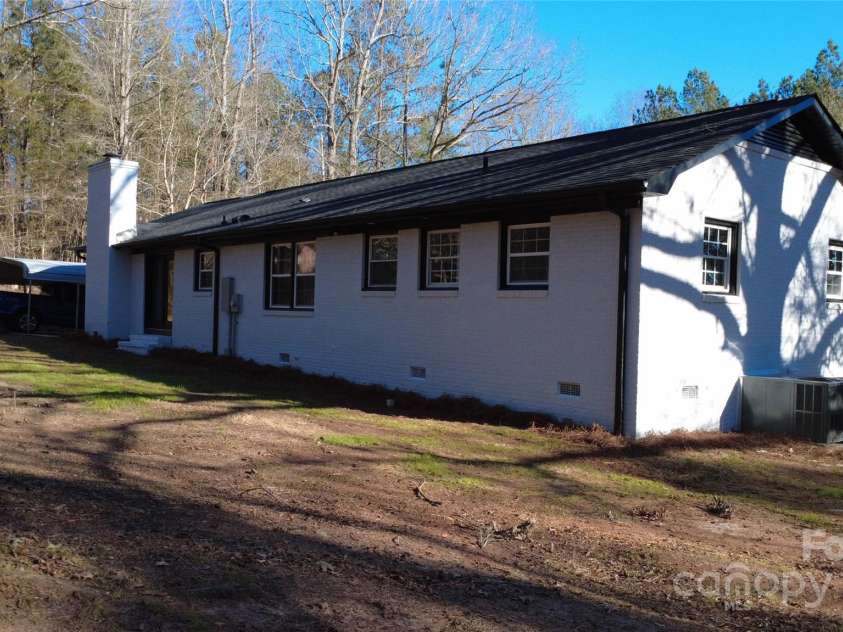 6726 Lockhart Road, Sharon, SC 29742.  MLS# CAR4211282, YatesRealty ID 23782. 