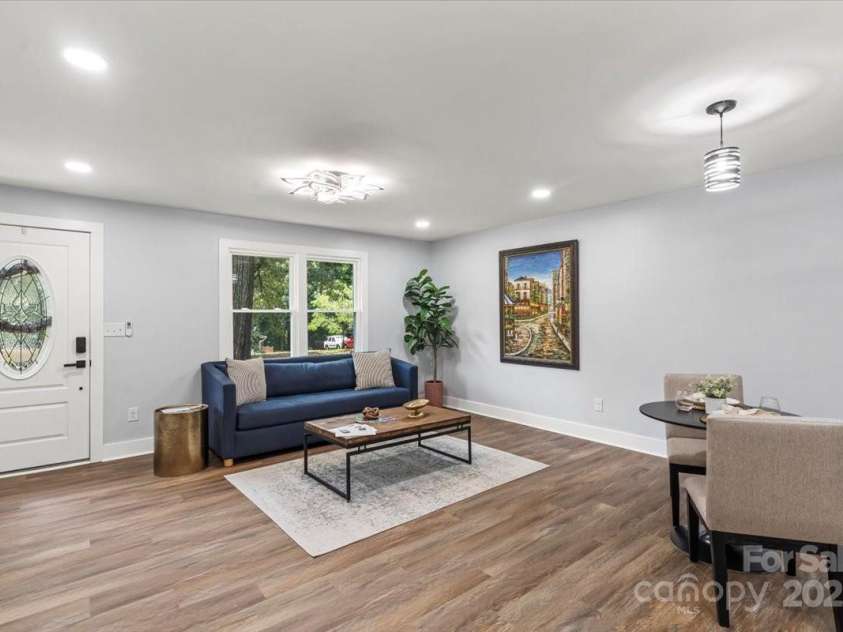 10514 Harbor Drive, Charlotte, NC 28214.  MLS# CAR4270784, YatesRealty ID 23783. 