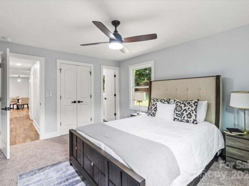 10514 Harbor Drive, Charlotte, NC 28214.  MLS# CAR4270784, YatesRealty ID 23783. 