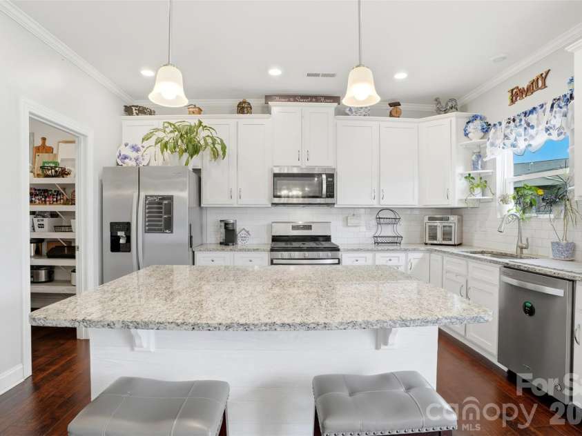4224 Allenby Place, Monroe, NC 28110.  MLS# CAR4380450, YatesRealty ID 23783. Kitchen